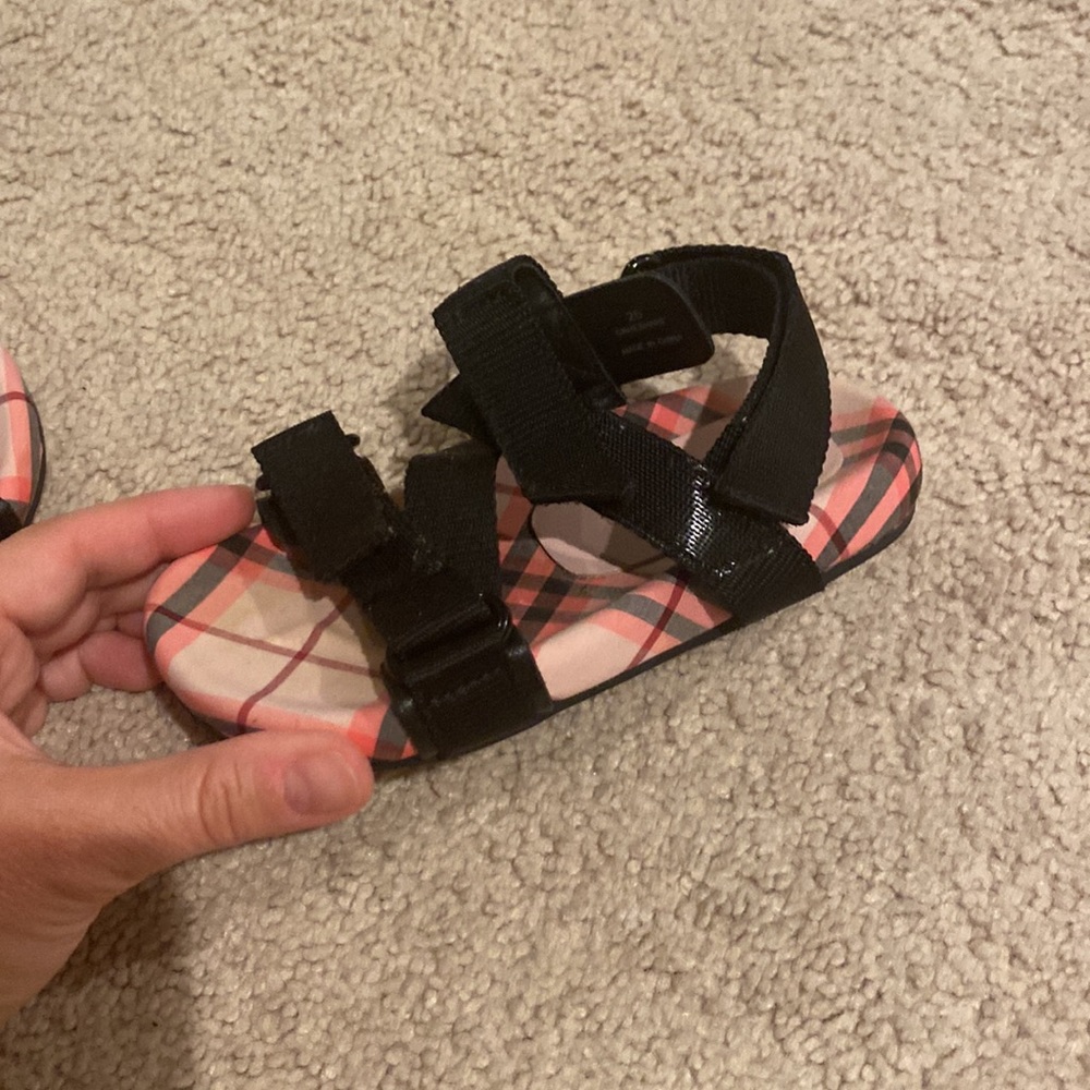 Burberry sandals - Picture 4 of 4
